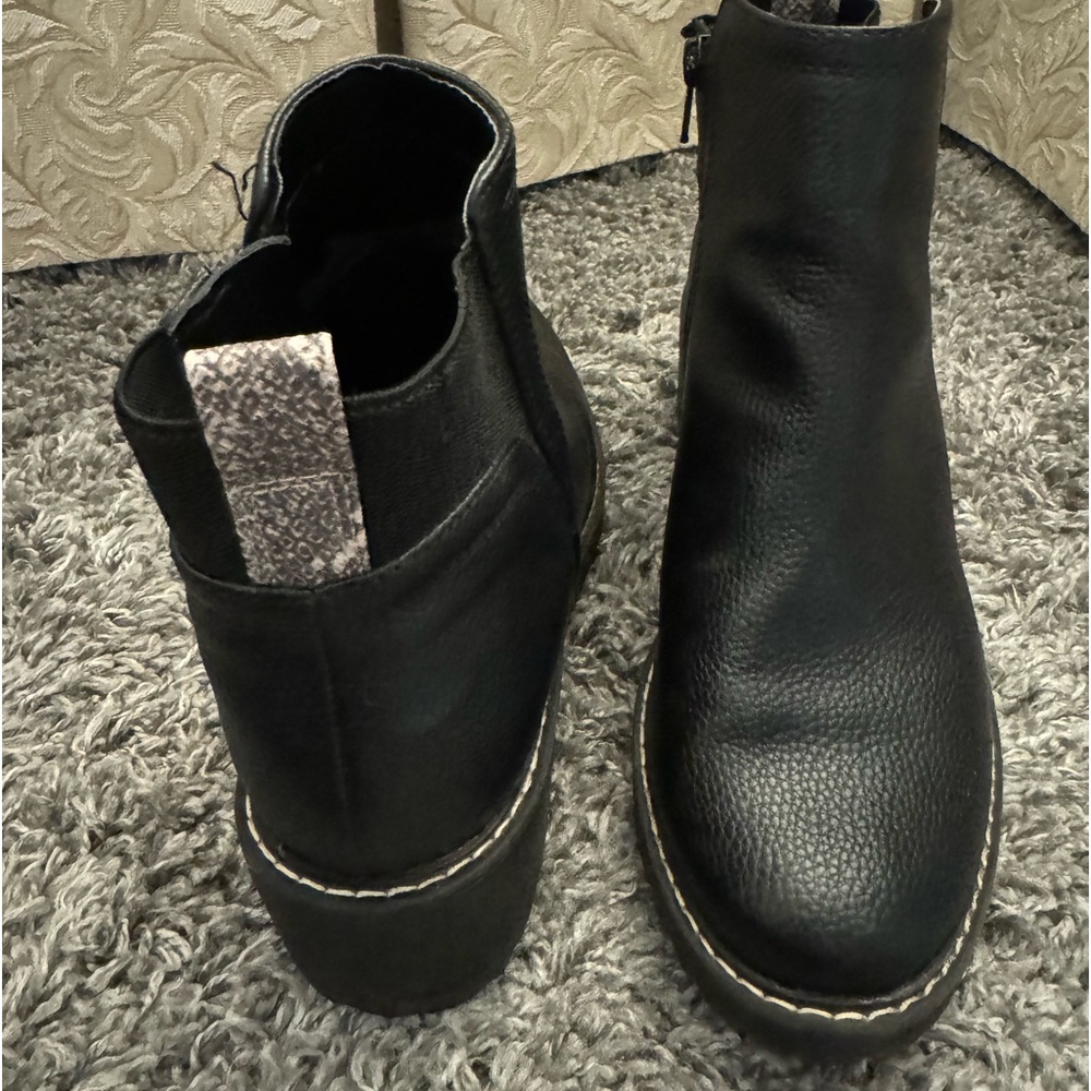Black Universal Thread Ankle Boot Side Zipper Siz… - image 3